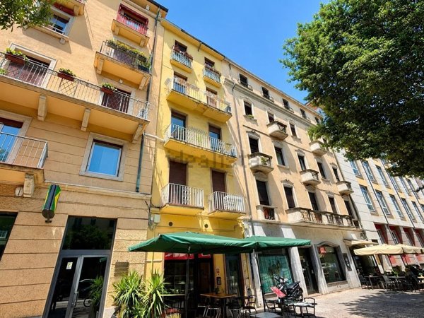 appartamento in vendita a Verona in zona Centro Storico
