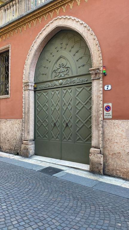 box auto in vendita a Verona in zona Centro Storico