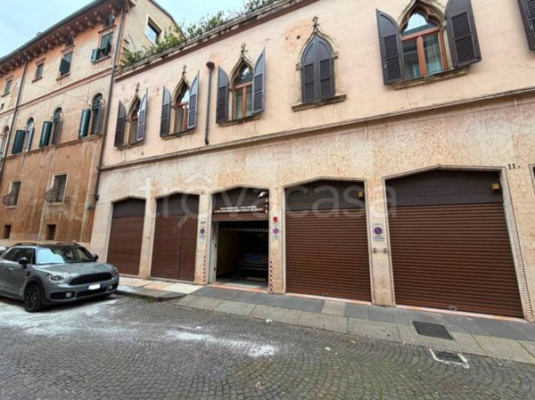 box auto in vendita a Verona in zona Centro Storico
