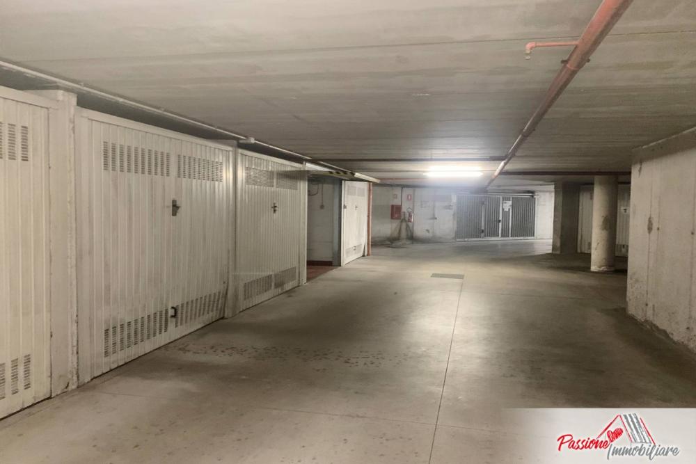 box auto in vendita a Verona in zona Golosine
