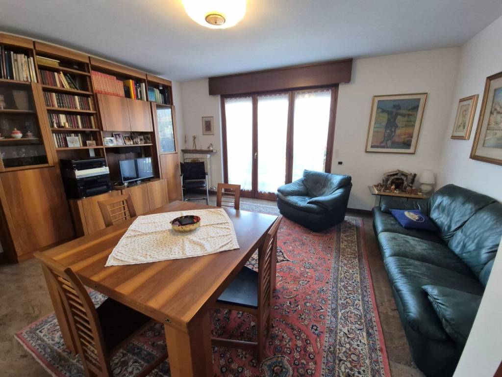 appartamento in vendita a Verona in zona Santa Lucia