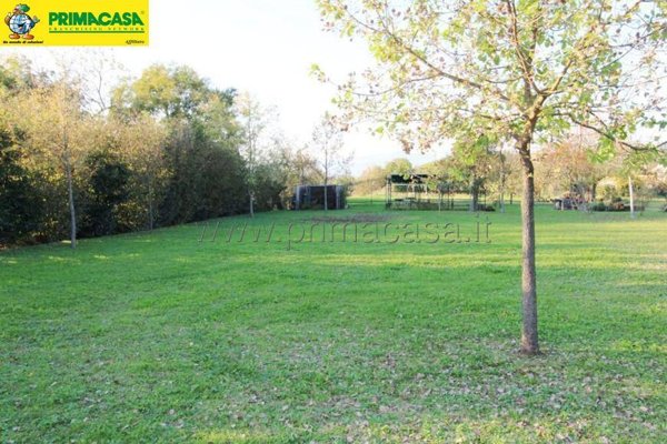 terreno in vendita a Verona in zona Parona di Valpolicella
