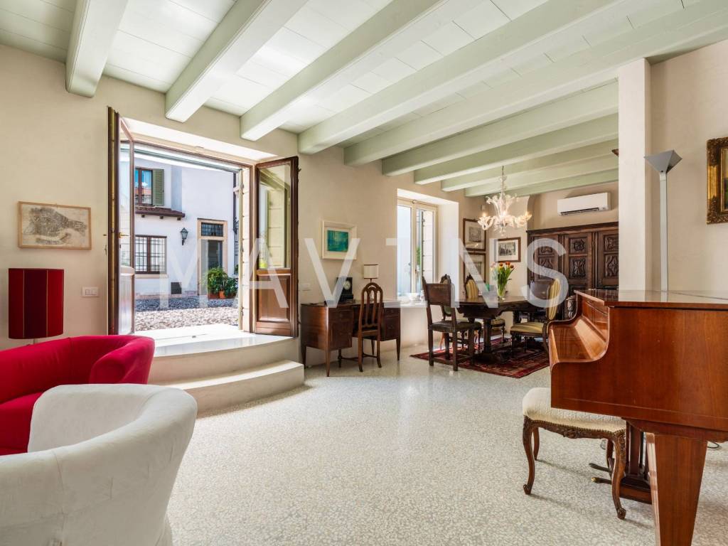 casa indipendente in vendita a Verona in zona Veronetta