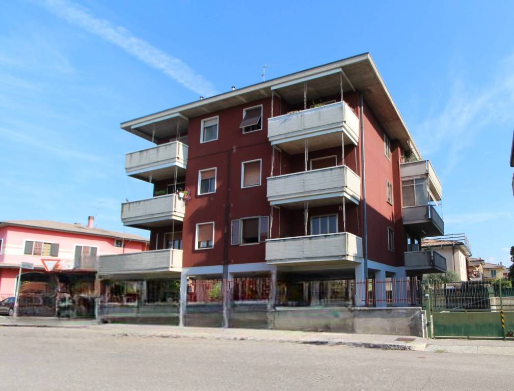 appartamento in vendita a Verona in zona Santa Lucia