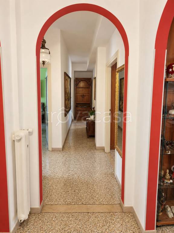 appartamento in vendita a Verona in zona Saval