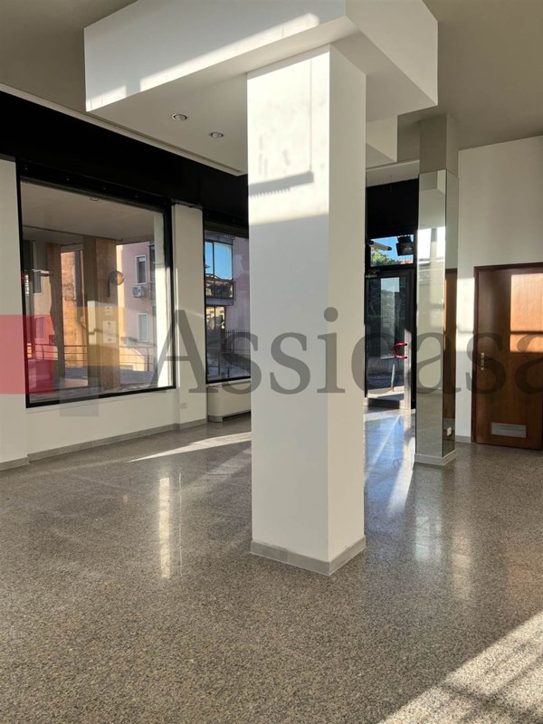 ufficio in vendita a Verona in zona Porto Crencano