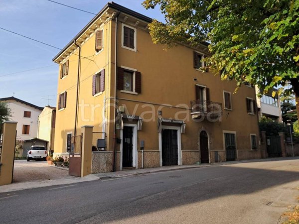 appartamento in vendita a Verona in zona Montorio Veronese