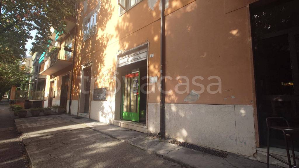 negozio in vendita a Verona in zona Borgo Venezia / Borgo Trieste