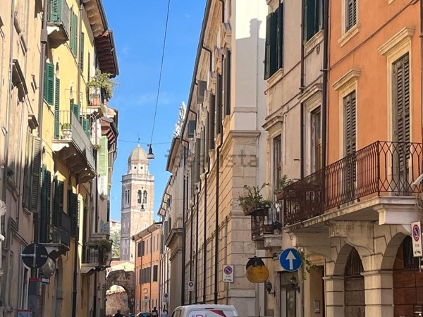 appartamento in vendita a Verona in zona Veronetta