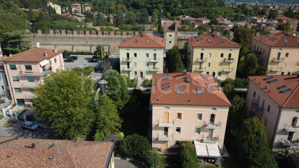 appartamento in vendita a Verona in zona Veronetta