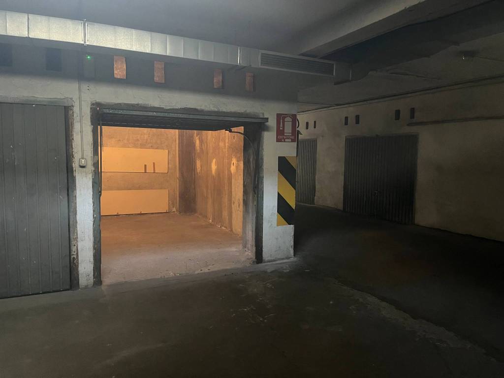 box auto in vendita a Verona in zona Golosine