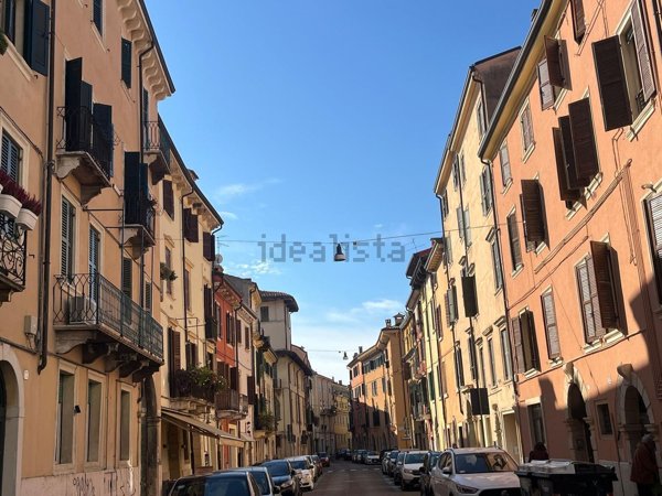 appartamento in vendita a Verona in zona Centro Storico