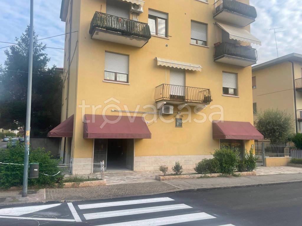 appartamento in vendita a Verona in zona Borgo Milano