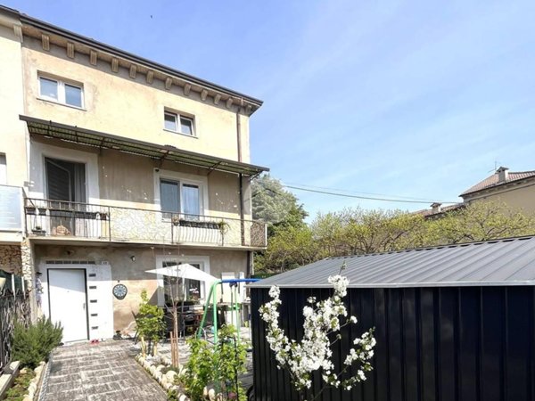 casa indipendente in vendita a Verona in zona Cadidavid