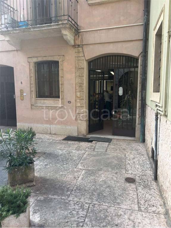 appartamento in vendita a Verona in zona Centro Storico