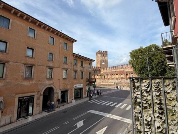 appartamento in vendita a Verona in zona Centro Storico