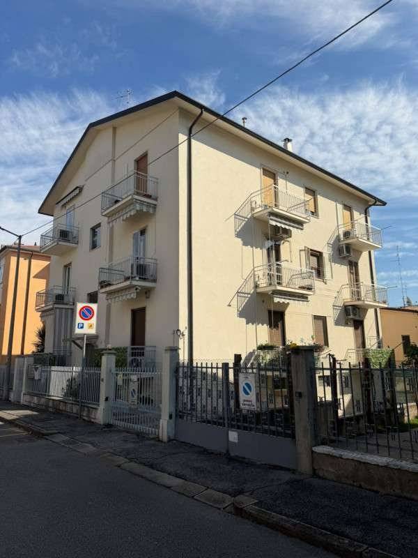 appartamento in vendita a Verona in zona Santa Lucia