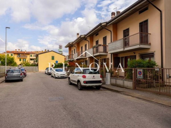 casa indipendente in vendita a Verona in zona San Michele Extra