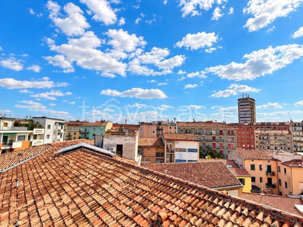 appartamento in vendita a Verona in zona Centro Storico