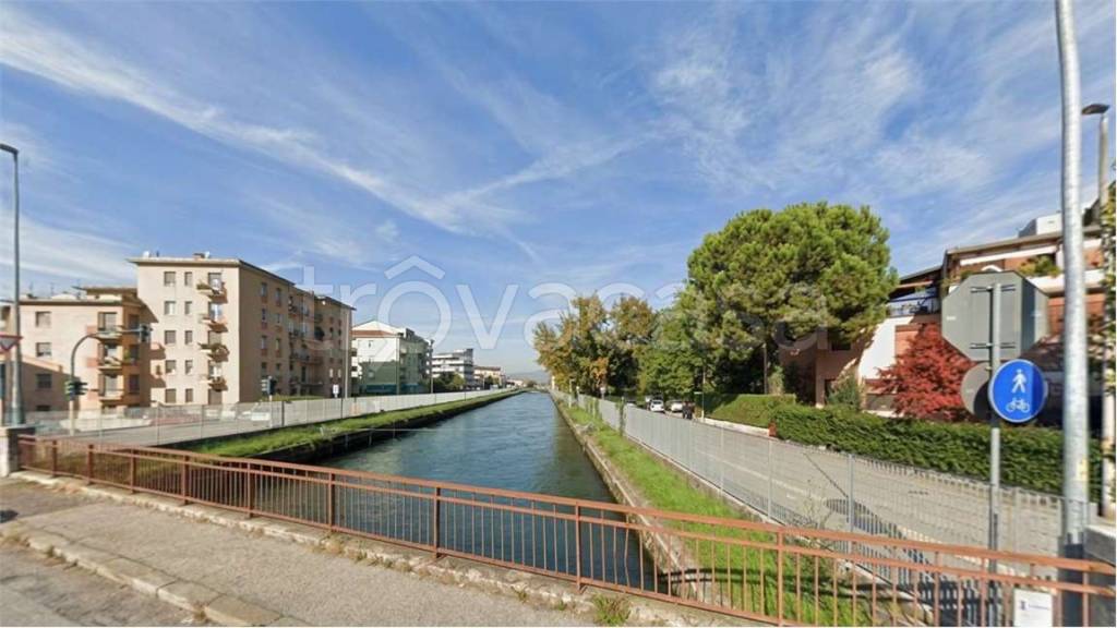 appartamento in vendita a Verona in zona Borgo Milano