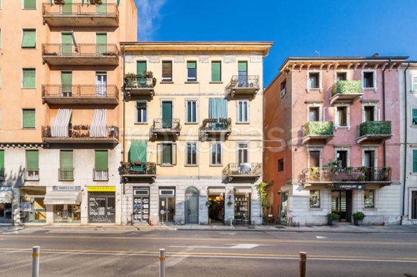 casa indipendente in vendita a Verona in zona Centro Storico