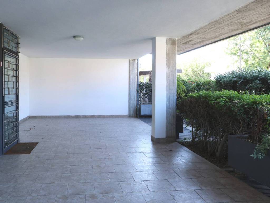 ufficio in vendita a Verona in zona Golosine