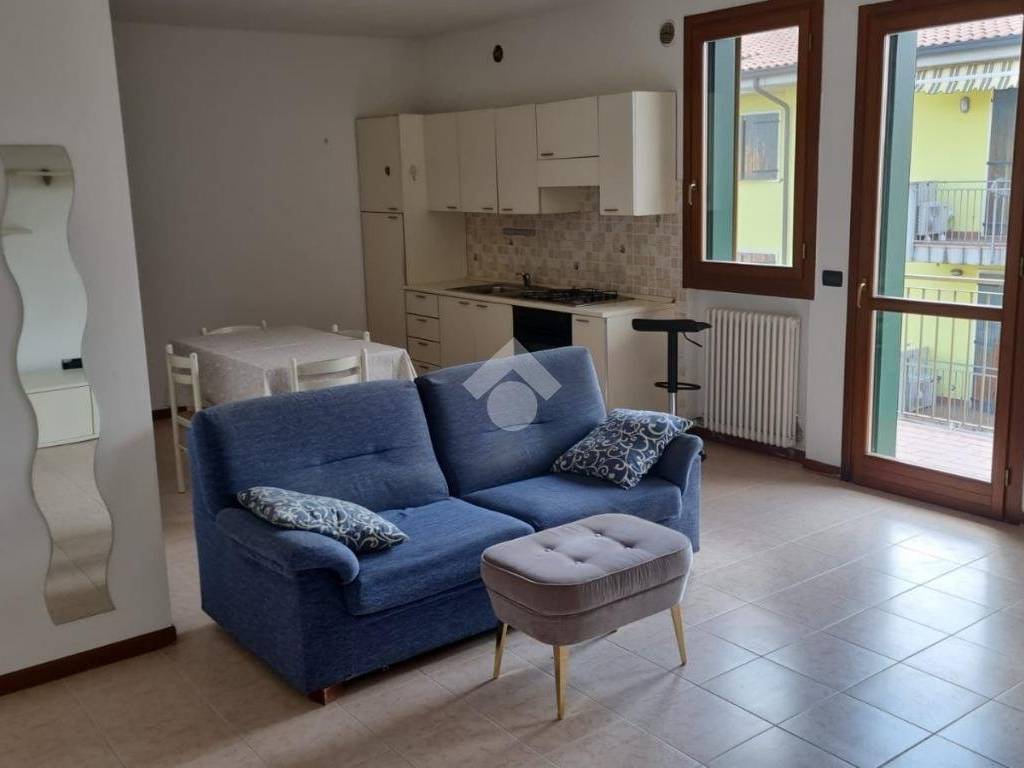 appartamento in vendita a Veronella in zona San Gregorio