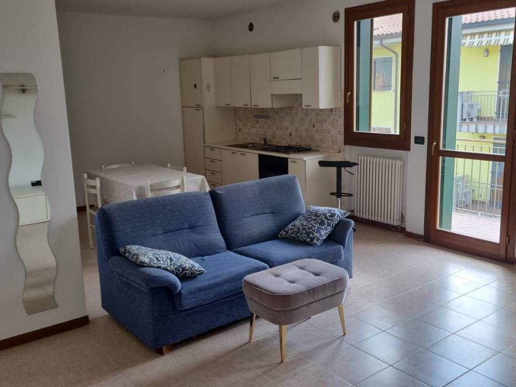 appartamento in vendita a Veronella in zona San Gregorio