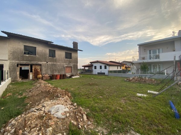 casa indipendente in vendita a Veronella in zona San Gregorio