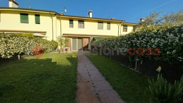 casa indipendente in vendita a Veronella
