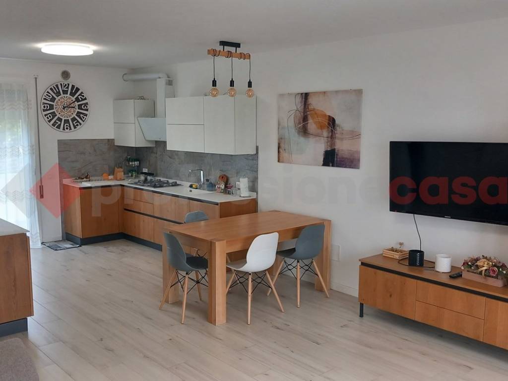 casa indipendente in vendita a Veronella