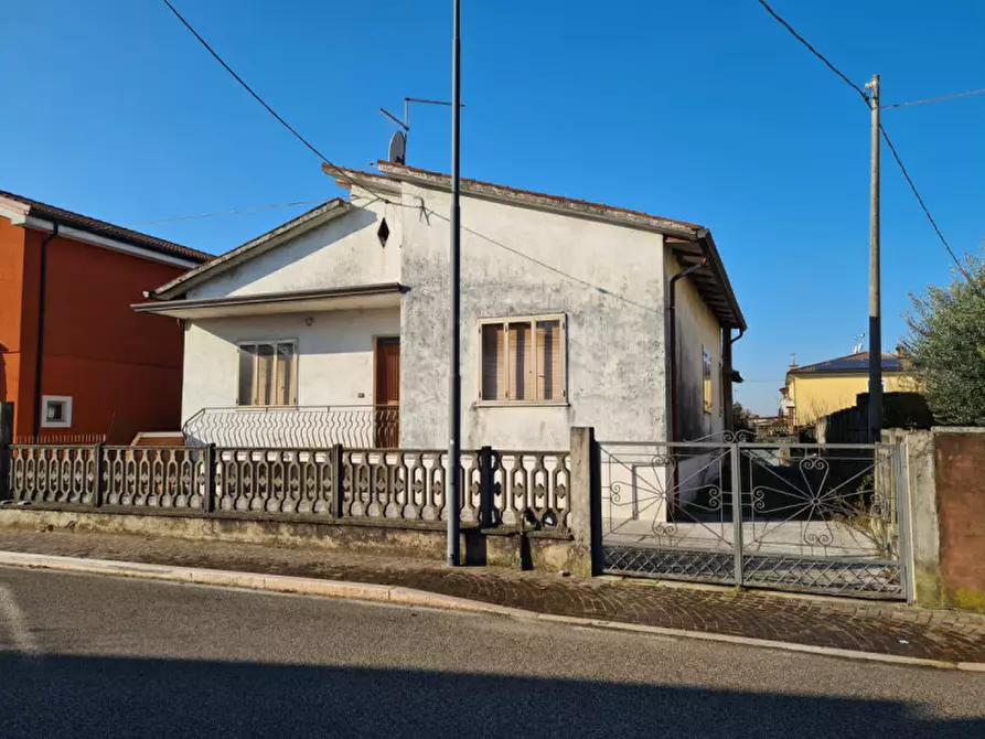 casa indipendente in vendita a Veronella in zona San Gregorio