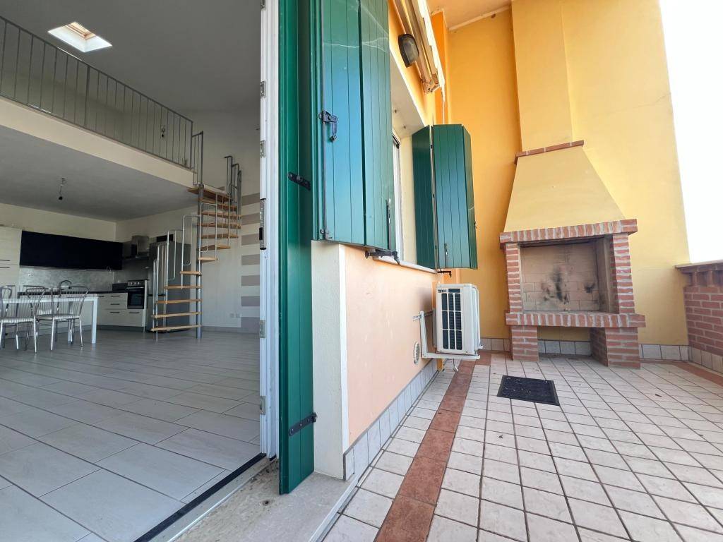 appartamento in vendita a Veronella in zona San Gregorio