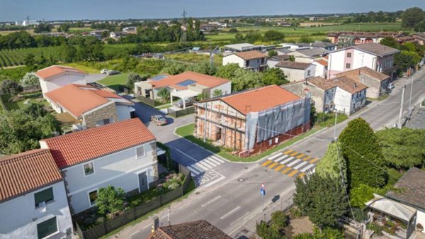 casa indipendente in vendita a Veronella in zona San Gregorio