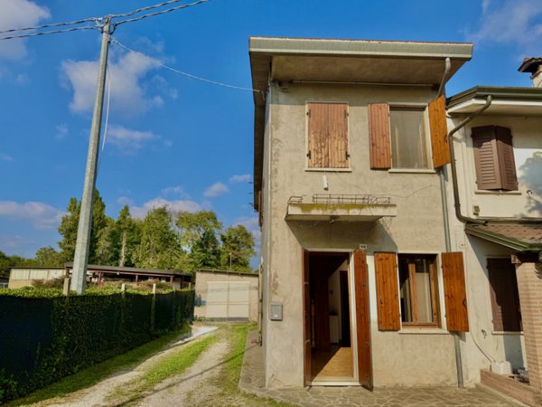 casa indipendente in vendita a Veronella in zona San Gregorio