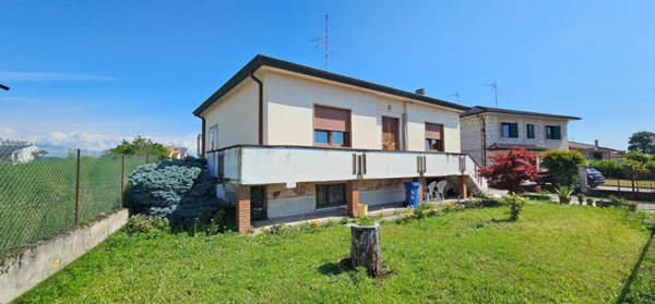 casa indipendente in vendita a Veronella in zona San Gregorio