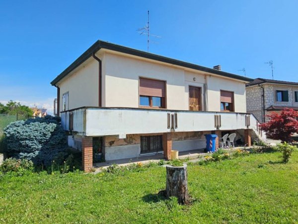 casa indipendente in vendita a Veronella in zona San Gregorio