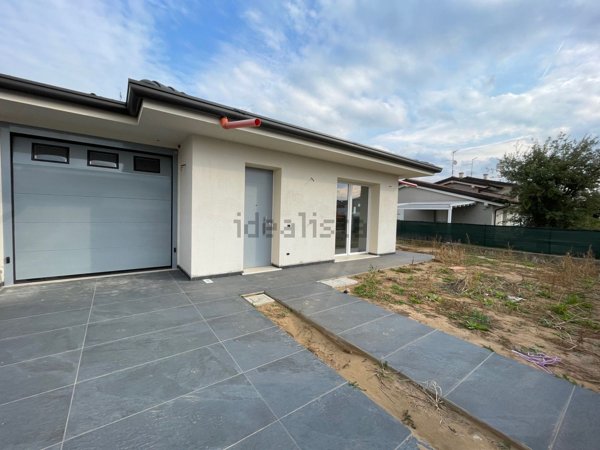 casa indipendente in vendita a Veronella in zona San Gregorio