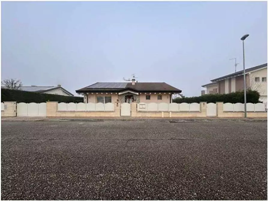 casa indipendente in vendita a Veronella in zona San Gregorio