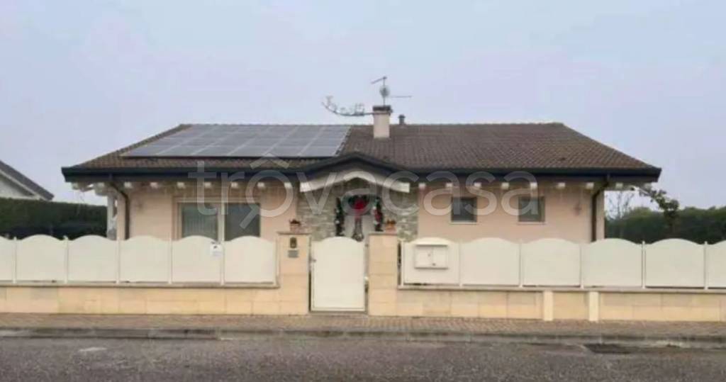 appartamento in vendita a Veronella in zona San Gregorio