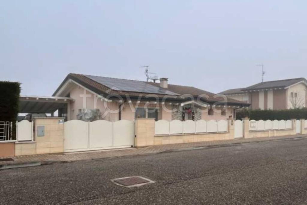 casa indipendente in vendita a Veronella in zona San Gregorio