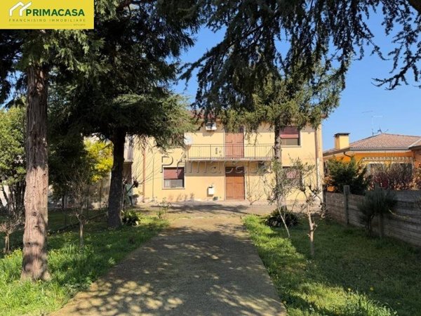 casa indipendente in vendita a Veronella in zona San Marcello