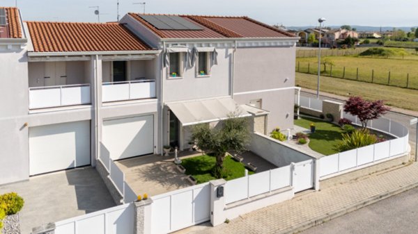 casa indipendente in vendita a Veronella in zona San Gregorio