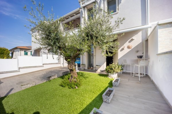 casa indipendente in vendita a Veronella in zona San Gregorio