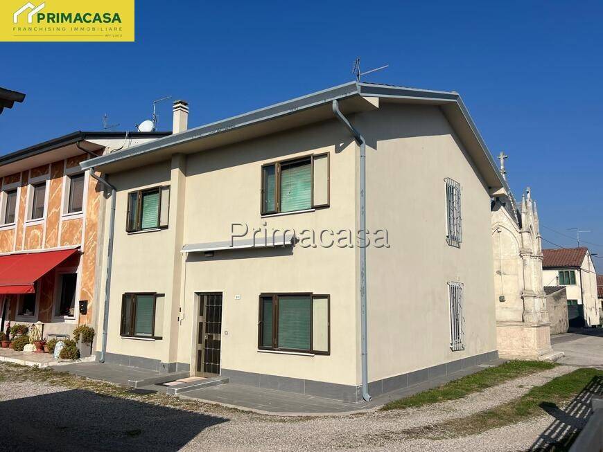 casa indipendente in vendita a Veronella