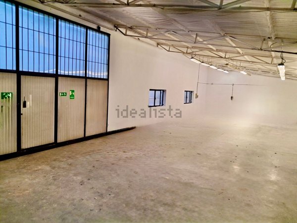 capannone in vendita a Veronella