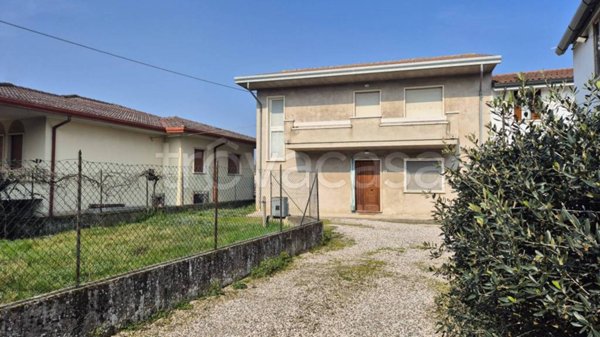 casa indipendente in vendita a Veronella in zona San Gregorio