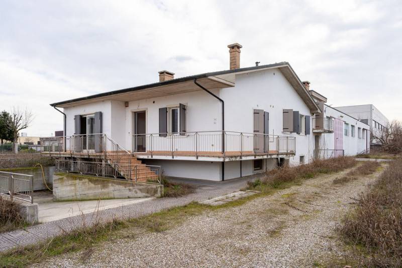 casa indipendente in vendita a Veronella in zona San Gregorio