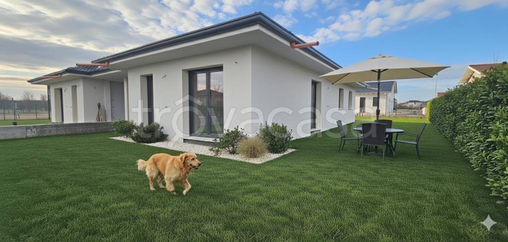 casa indipendente in vendita a Veronella in zona San Gregorio