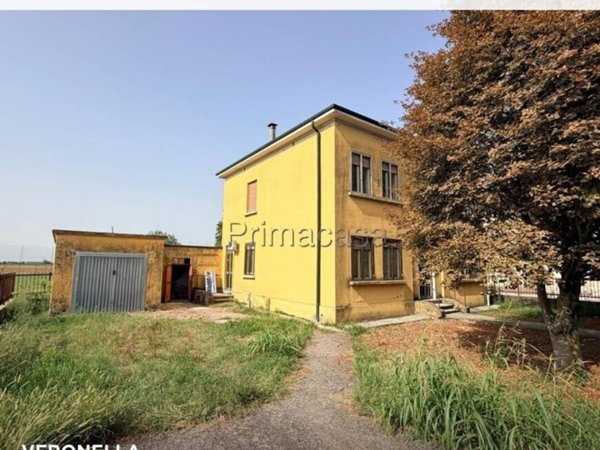 casa indipendente in vendita a Veronella in zona San Gregorio